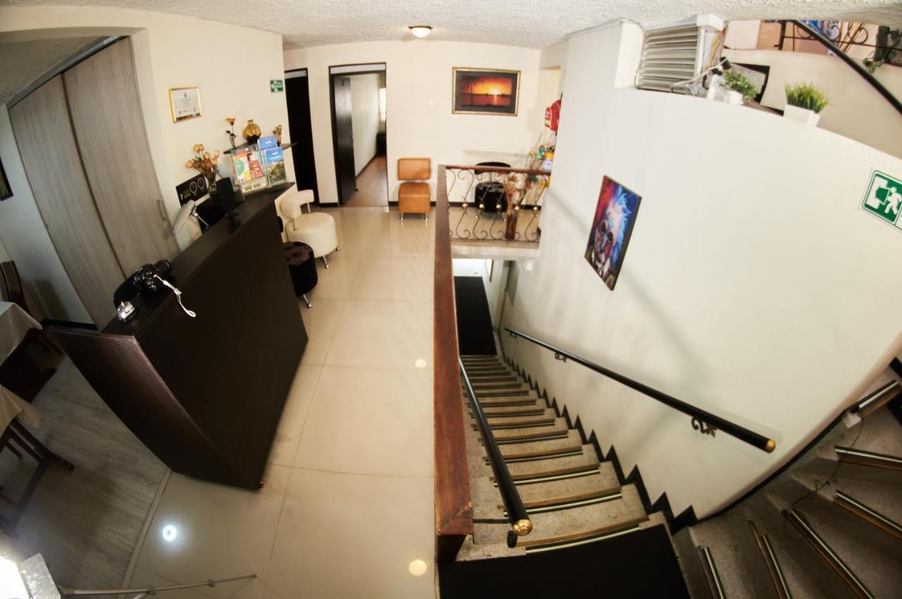 Hotel Alojate In โบโกตา ภายนอก รูปภาพ