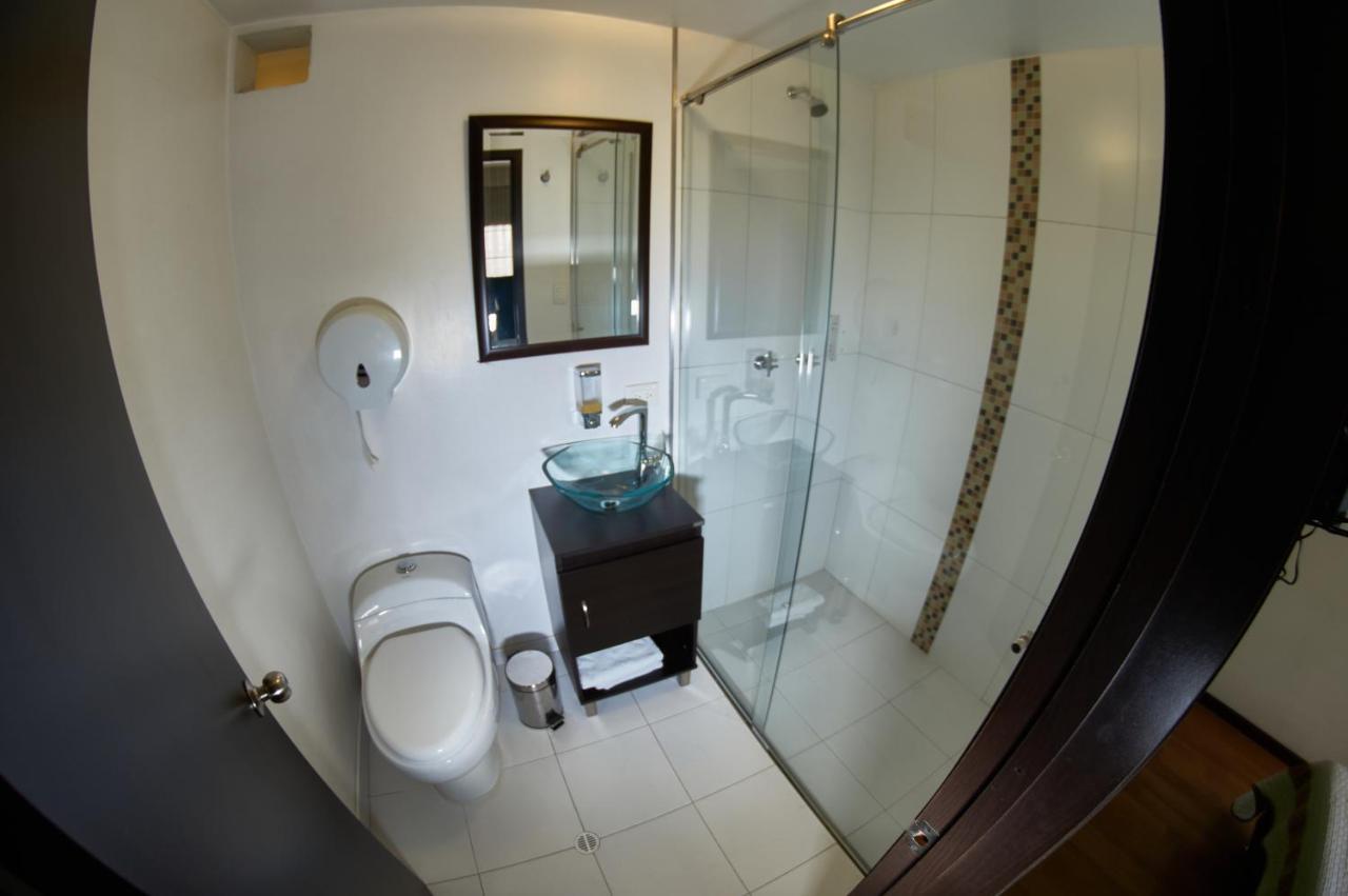 Hotel Alojate In โบโกตา ภายนอก รูปภาพ
