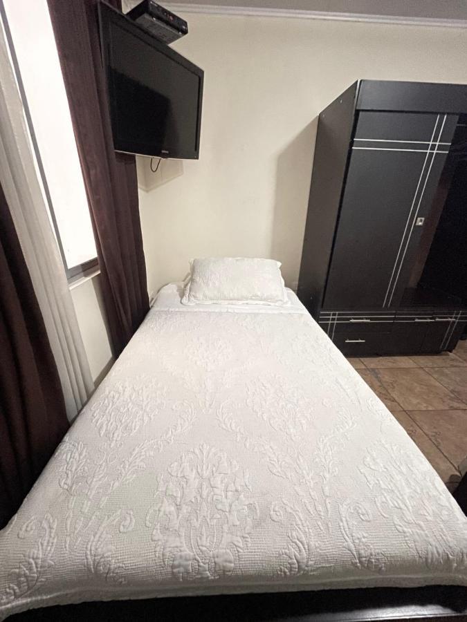 Hotel Alojate In โบโกตา ภายนอก รูปภาพ